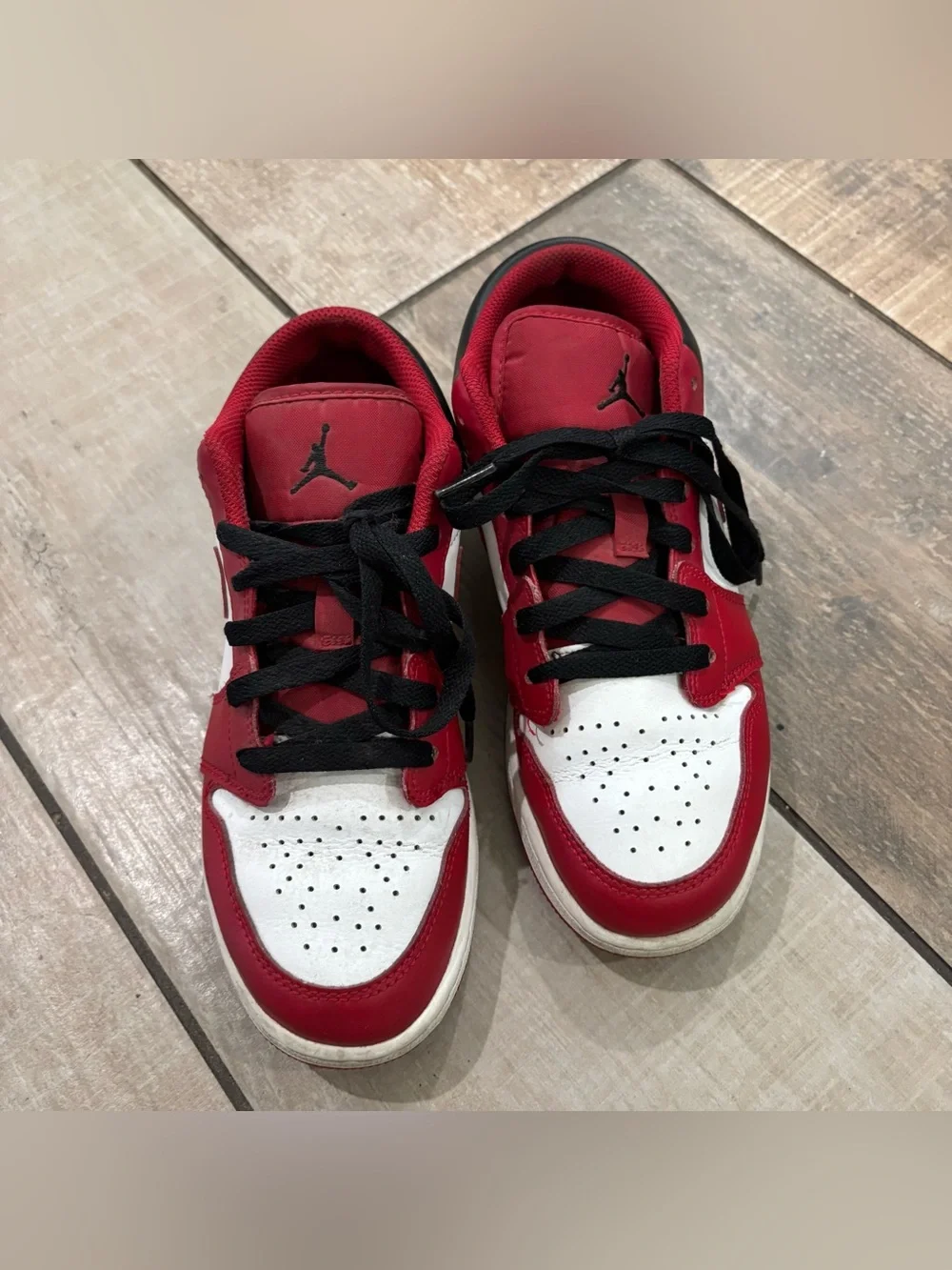Nike Air Jordan 1 Low Reverse Black Toe Youth Size 5.5Y Women Size 7